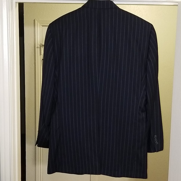 JOS A BANK DRESS SUIT - Picture 2 of 5